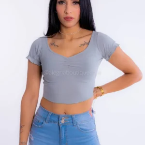 Crop top polera corta con manga corta fruncido