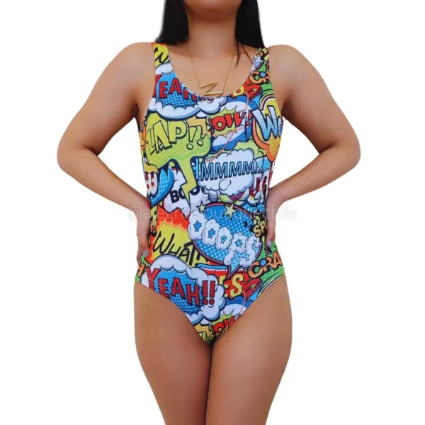 Body estampado sin manga con escote en la espalda. Talla Única, ideal para S/M. Manga Corta. Lycra de muy buena calidad. Broches en la parte de abajo para abrir y cerrar con mayor facilidad. Hermosos estampados